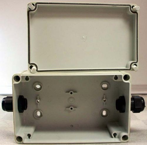 Vynckier 7 x 4.375 x 3.5 Enclosure Junction Box NEMA Non-Metallic IP 66 +Cover