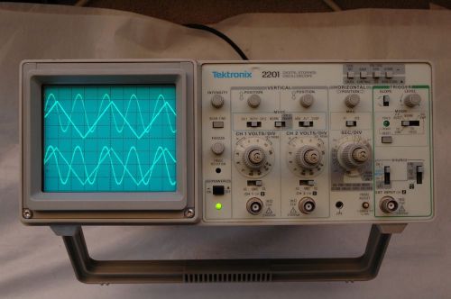 TEKTRONIX 2201 Dual Trace  20 MHZ Digital Oscilloscope Two Probes Power Cord