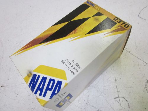 NAPA GOLD 2370 AIR FILTER *NEW IN A BOX*