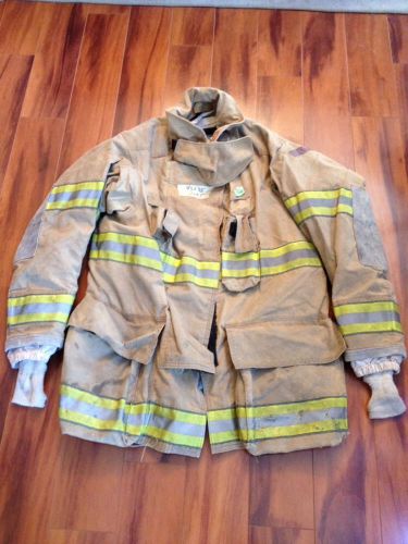 Firefighter Turnout / Bunker Gear Coat Globe G-Extreme Size 43-C x 35-L 05 Used