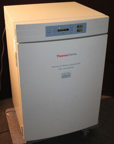 Thermo forma series ii water jacketed co2 incubator model 3110 free shipping! for sale