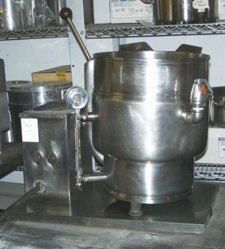 Groen 20 Qt Counter Top Tilting Steam Jacketed Kettle, 240V; 1PH; Model: TDB7-20