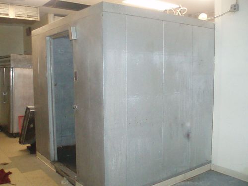 WALK IN COOLER REFRIGERATOR 10X8X8 HIGH  RESTAURANT DETROIT