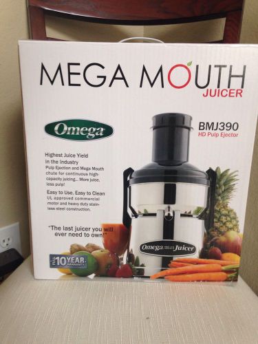 OMEGA COMMERCIAL PULP MEGA MOUTH FRUIT &amp; VEGETABLE JUICER BMJ390