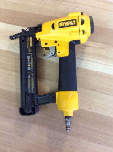 DEWALT D51236 5/8-inch to 1-1/4-inch 18 Gauge Air Brad Nailer Nail Gun