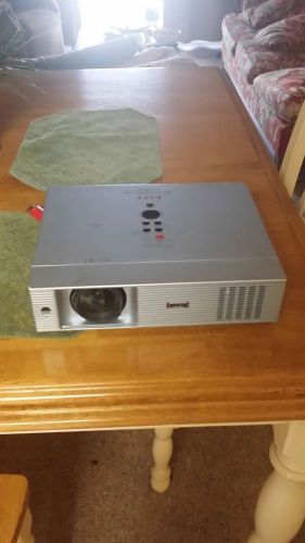 Eiki Brilliant Projector LC-WB42N