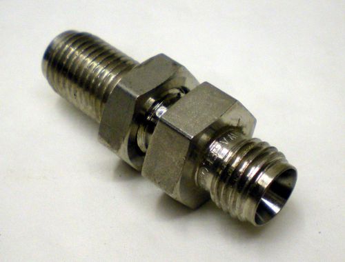 SWAGELOK 1/4&#034; VCR COMPRESION MALE TO MALE BULKHEAD FITTING