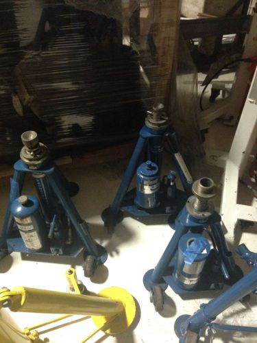 Tronair 5 ton tripod aircraft jacks