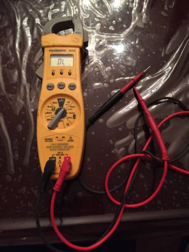 Fieldpiece SC76 HVAC/R Clamp Meter with Temperature and Capacitance Read Descrip