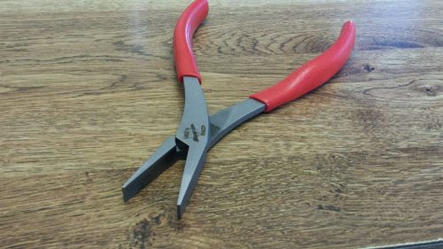 New Snap On Duck Bill Pliers 61ACP New