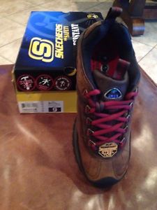 SKECHERS 76852CDB SZ 9 Work Shoes NEW IN BOX