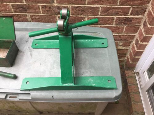 GreenLee 687 Screw Type Reel Stand