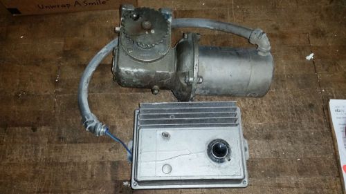 EMERSON FOCUS 2400-4000 DC DRIVE W. 0-470RPM ANGLE GEAR DRIVE MOTOR