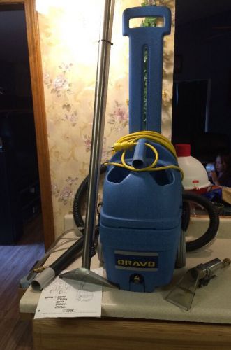 EDIC BRAVO Spotter carpet Cleaner extractor Works Rare Attachments