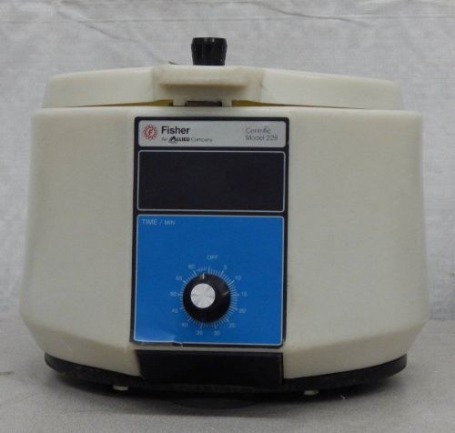 Fisher Scientific Centrific Centrifuge Model 228 W/ Max Rpm 3400 Rotor