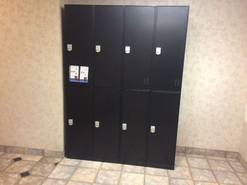 32 Lockers with digital locks