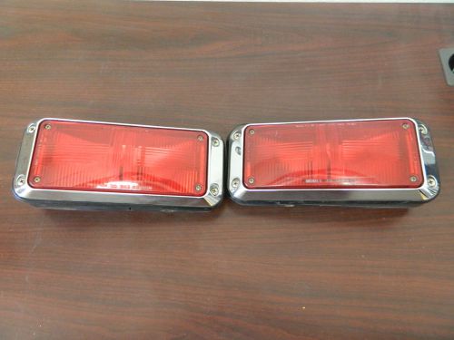 Pair of Whelen Replacement Twist Lock 73 Series Halogen Light w/ Flange H50TL12