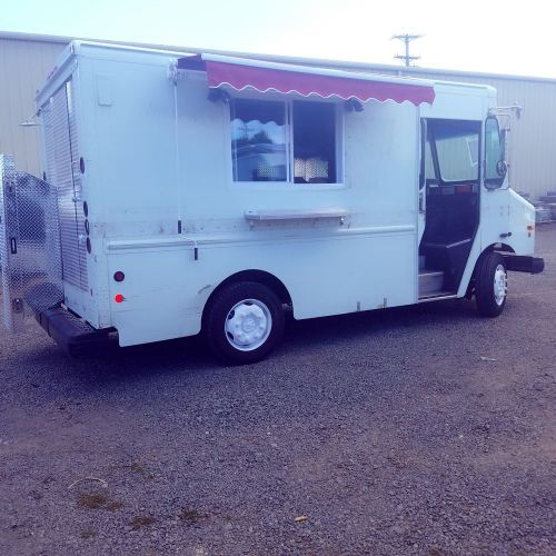 2002 Food Truck Brand New Kitchen ( 571-274-0611 )