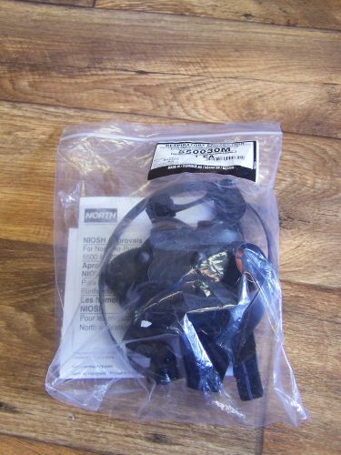 NEW North by Honeywell 550030M Half Mask Respirator Size M