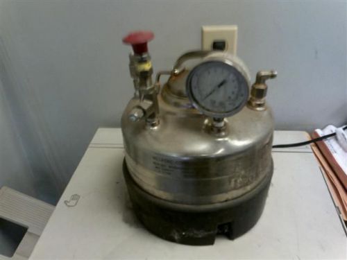 MILLIPORE CORP 5 LITER XX6700P05 100 PSI MAX WP 250 DEG F HOLDING TANK POT