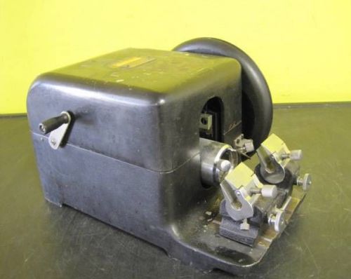 American Optical AO Rotary Microtome No 820 w/ Blade Holder Used Condition A/O