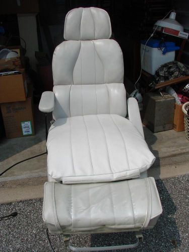 Boyd Industries White Leather Dentist Doctor Chair Patient Exam Procedure Tattoo