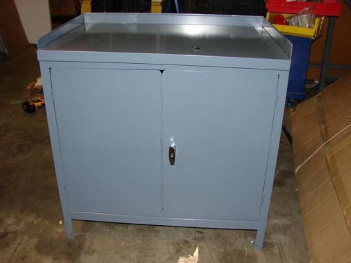 Edsal work table cabinet 59243 2 door with shelf and lock