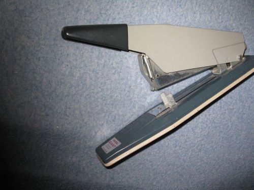 STAPLER/ REXEL GIANT HEAVY DUTY For OFFICE= ALL METAL/Bottom adjustment=942577