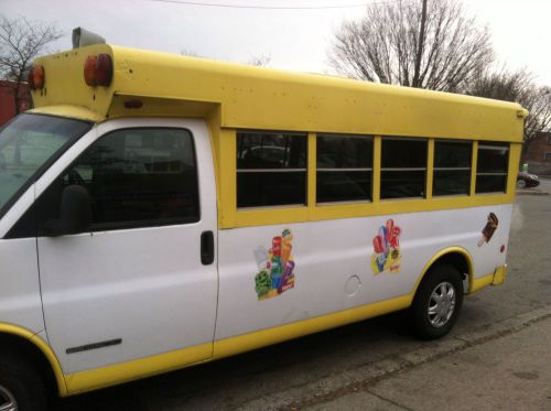 ICE CREAM TRUCK FOR SALE WITH COLD PLATES FREEZER.