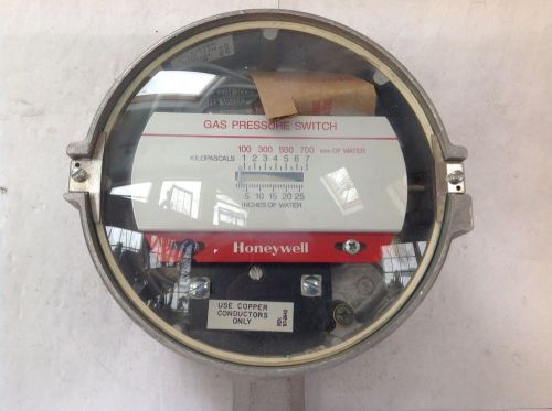 HONEYWELL  C437H 1001 Gas/Air Pressure Switch NIB