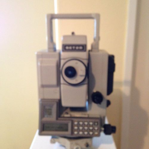 Sokkia   Sokkisha SET 2B Electronic Total Station -with carrying case