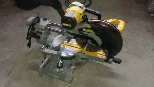 Likenew DeWalt DW717 Double-Bevel sliding compound Miter Saw Heavy Duty 10&#034;