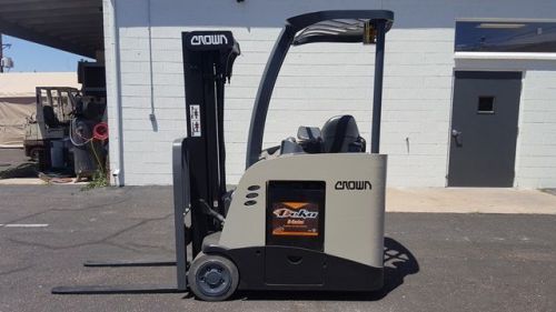 2009 crown rc5535-30tt190 w/ 2015 deka battery + 36v charger for sale