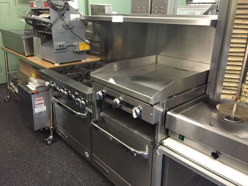 Southbend S60DD-2RR Range &amp; Griddle Showroom Model