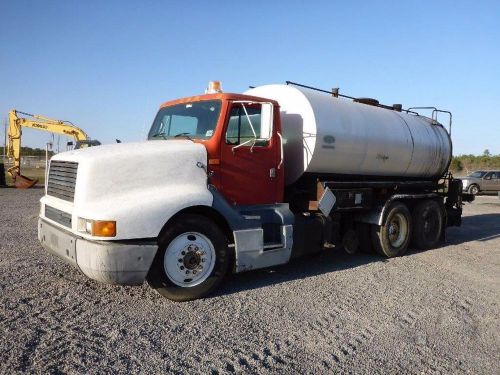 1992 Int. Etnyre Black Topper 3341 Gal. Asphalt Distributer (Stock #1916)