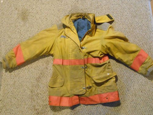 Express Firefighter Turnout / Bunker Coat - Medium x 35