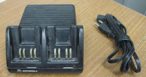 Motorola Visar Dual Shoe Battery Desk Charger AA16742 NTN7510B NTN7510C