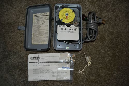 Dayton 3 Pole Single Throw Time Switch Model 6X766 40 Amp 3 HP w/ Day Skipper