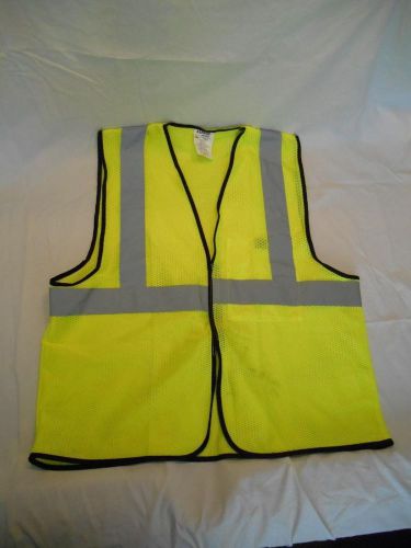 Fluorescent Safety Vest Size L/XL Radnor Class 2 Meets ANSI / ISEA 707 – 2010