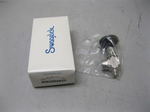 Swagelok ss-1rm4-f4-a angle needle valve 1/4&#034; mnpt x 1/4&#034; fnpt new l11 (1937) for sale