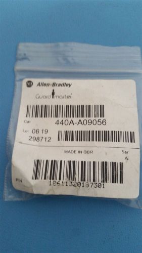 NEW ALLEN BRADLEY GUARD MASTER CONDUIT PILOT LIGHT LAMP BULB 440A-A09056