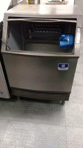 Manitowoc UR-0140A 122 lb Undercounter Ice Machine