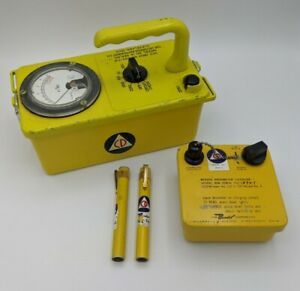 Victoreen CDV-715 Radiation Detector Survey Meter Model 1A Civil Defense + More