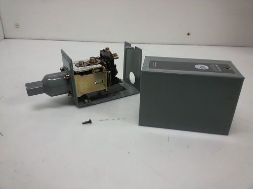 Allen Bradley  Bulletin 836 Pressure Control Enclosure Type 1