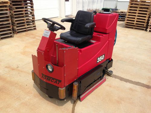 Tomcat 350 Automatic Floor Scrubber