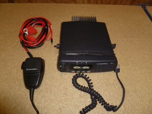 Working Motorola CDM750 42-50 MHz Low Band Two Way Radio w Mic AAM25DKC9AA1AN