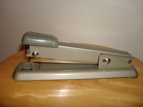 VINTAGE NICE WORKING  BATES MODEL 56 DESK STAPLER MADE IN USA