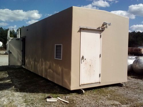 11&#039;X20&#039; Rohn Concrete Shelter