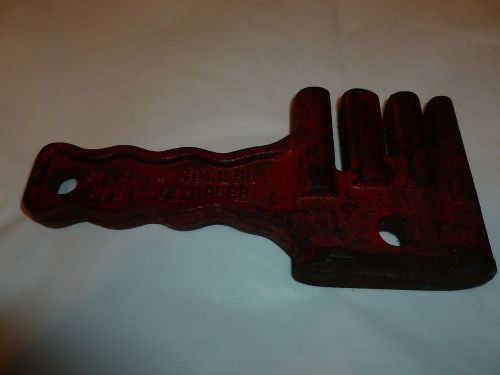 Old Iron Farm Steel &amp; Roller Chain Detacher, Albert Lea Foundry, MN        Y130