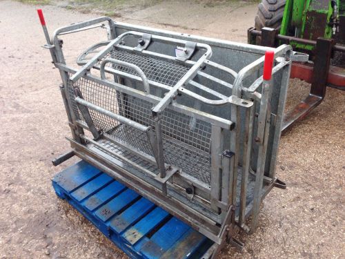 SHEEP TURNOVER CRATE